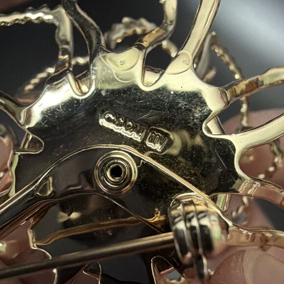 VINTAGE SARAH COVENTRY Flower Brooch Iridescent Aurora Rhinestone Gold Tone Pin - Picture 8 of 12